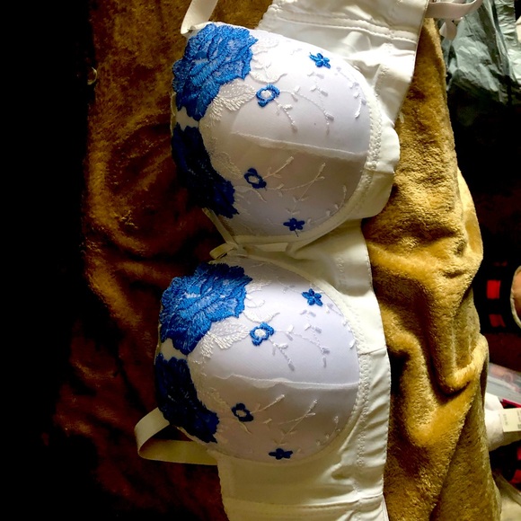 Shein bra - Picture 1 of 3